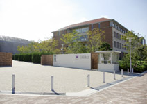 大学外観